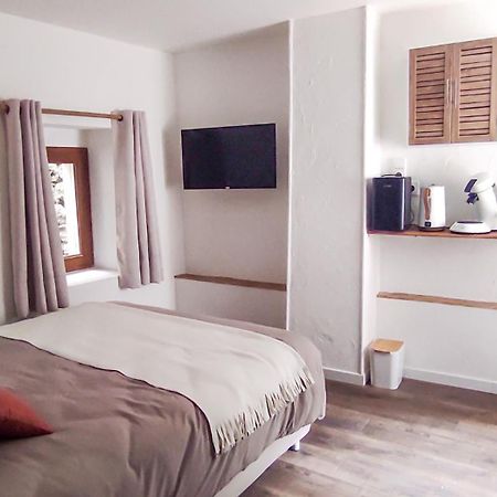 Chambre Independante Avec Salle De Bain Privee Montpezat-sous-Bauzon 外观 照片