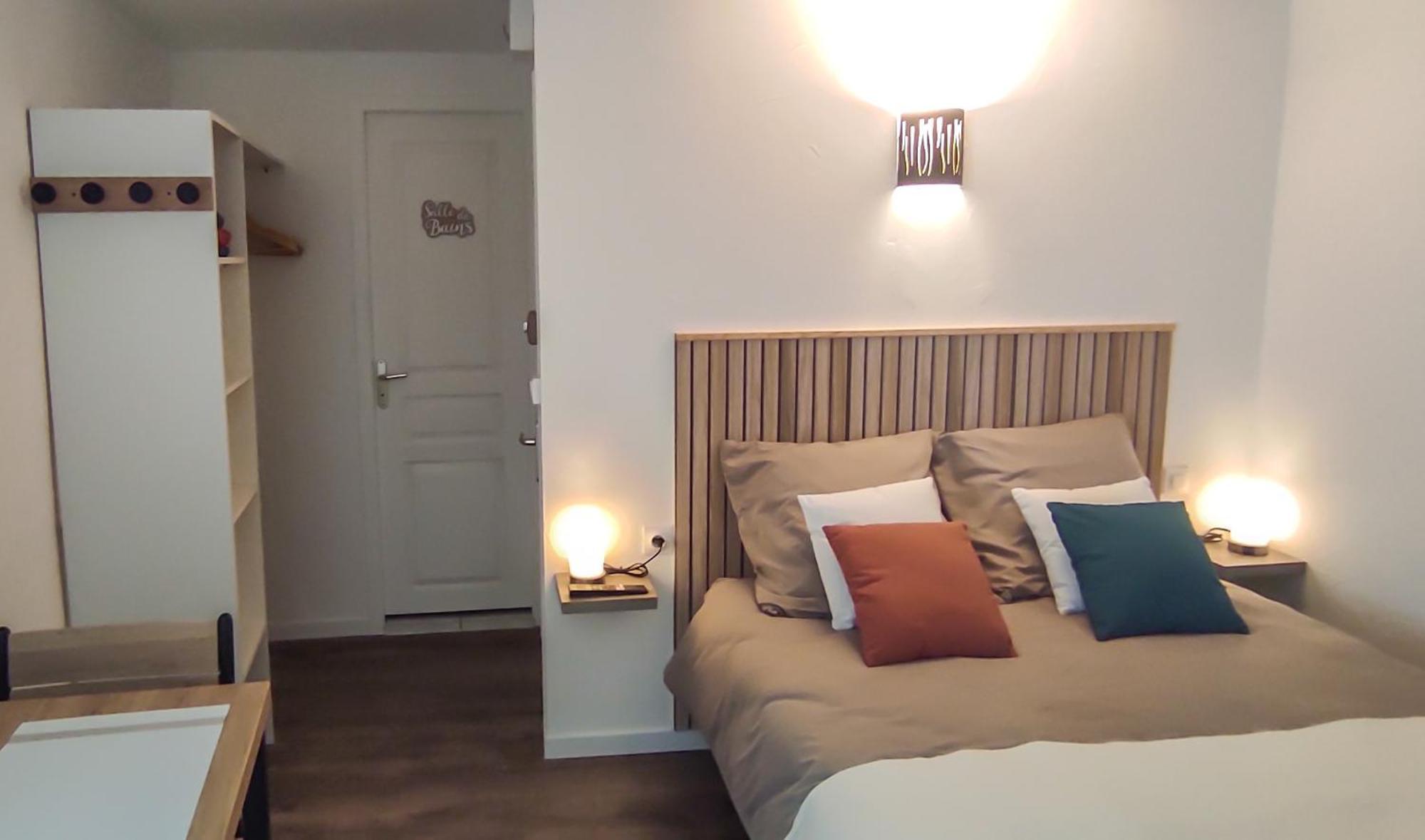 Chambre Independante Avec Salle De Bain Privee Montpezat-sous-Bauzon 外观 照片
